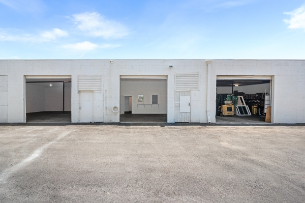 Listing Image #3 - Industrial for sale at 27170 5th St, Highland CA 92346