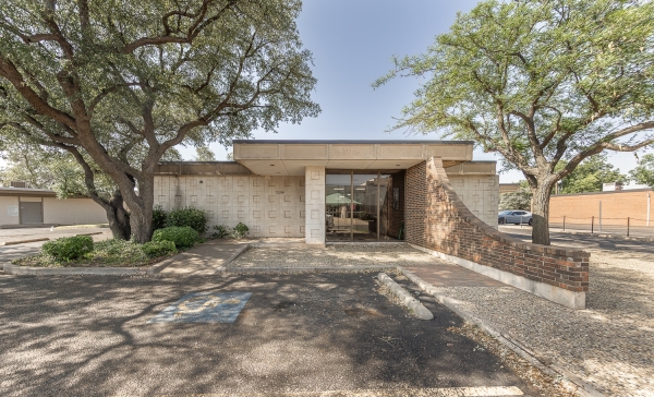 Listing Image #1 - Office for sale at 2599 74th Street, Lubbock TX 79423