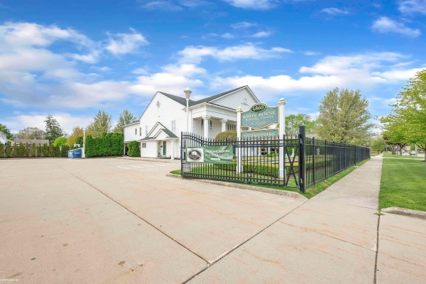 Listing Image #2 - Others for sale at 4860 E 13 Mile, Warren MI 48092