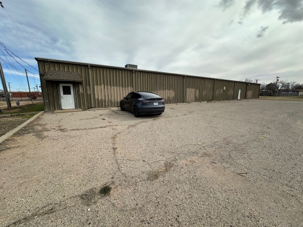 Listing Image #2 - Industrial for sale at 4011 Avenue S, Lubbock TX 79412
