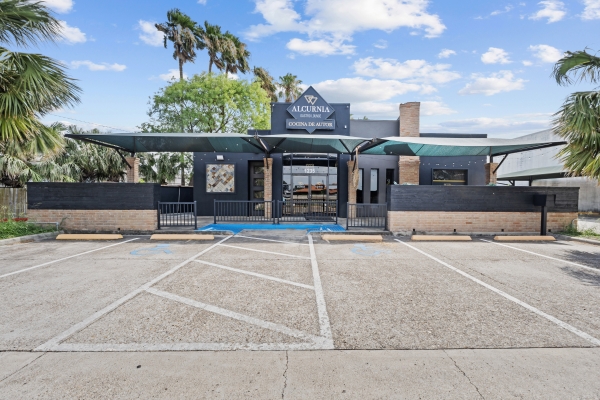 Listing Image #1 - Retail for sale at 1235 N Expressway 77-83, Brownsville TX 78520