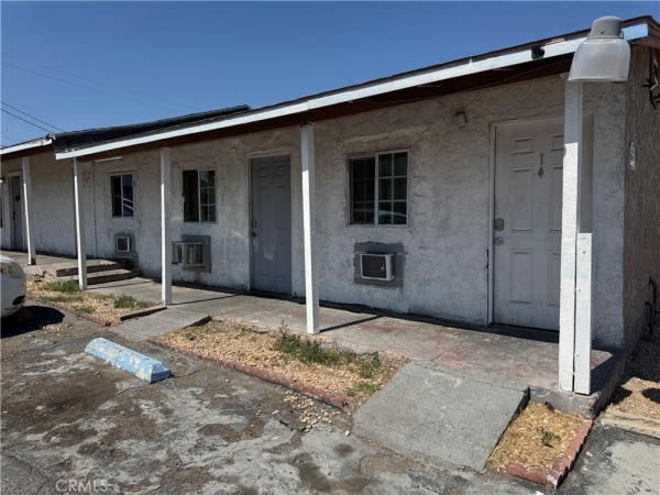 Listing Image #1 - Others for sale at 924 E Main Street, Barstow CA 92311