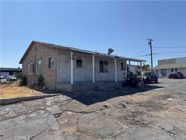 Listing Image #2 - Others for sale at 924 E Main Street, Barstow CA 92311