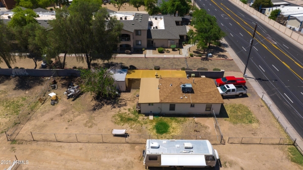 Listing Image #3 - Multi-family for sale at 7239 N 51ST Avenue, Glendale AZ 85301