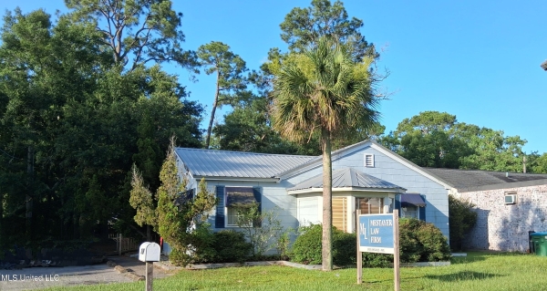 Listing Image #1 - Others for sale at 2128 Ingalls Avenue, Pascagoula MS 39567
