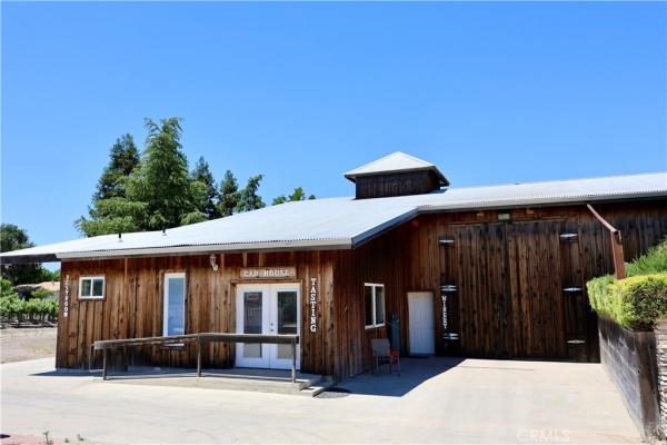 Listing Image #2 - Others for sale at 5575 El Pomar Drive, Templeton CA 93465