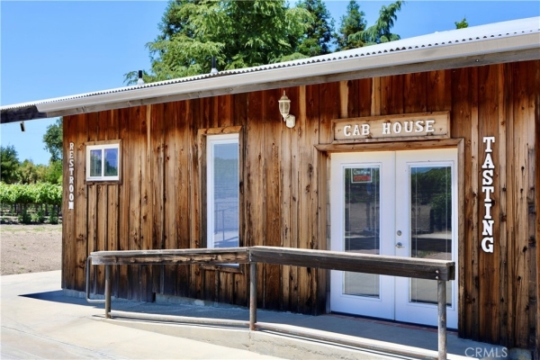 Listing Image #3 - Others for sale at 5575 El Pomar Drive, Templeton CA 93465