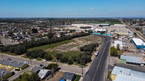 Listing Image #3 - Land for sale at Vernon Avenue, Lindsay CA 93247