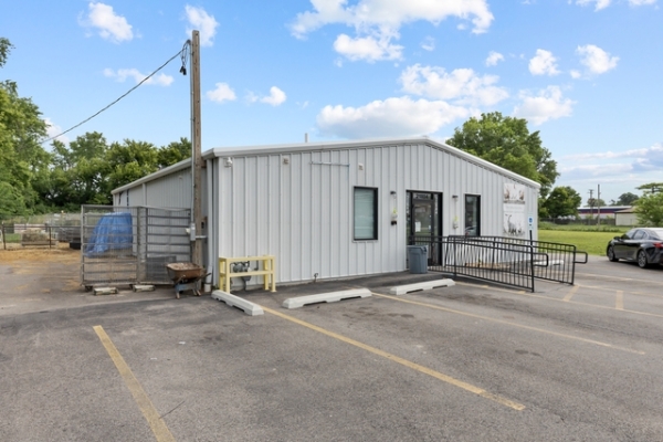 Listing Image #2 - Industrial for sale at 21804 W Grant Hwy, Marengo IL 60152