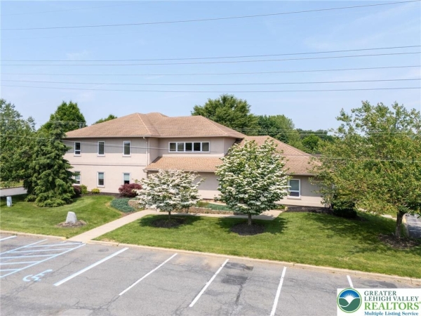 Listing Image #2 - Office for sale at 1000 Coventry Drive, Lopatcong PA 08825