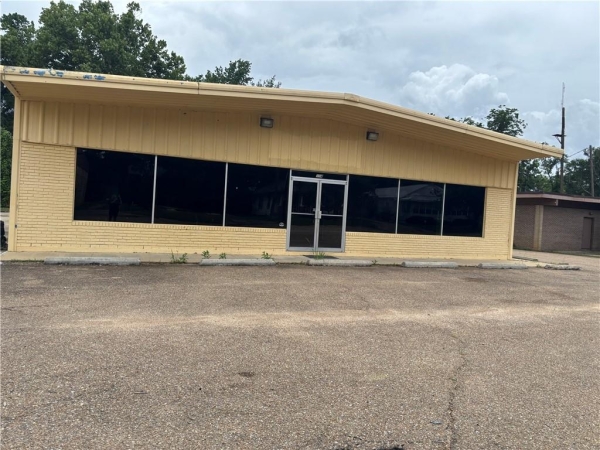 Listing Image #1 - Others for sale at 304 Avenue G Avenue, Kentwood LA 70444