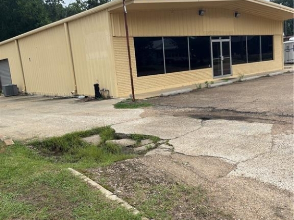 Listing Image #2 - Others for sale at 304 Avenue G Avenue, Kentwood LA 70444