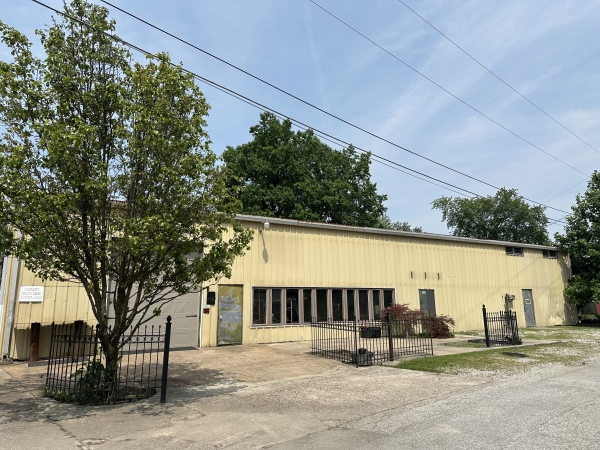 Listing Image #1 - Industrial for sale at 1744 Bellaire Avenue, Evansville IN 47711