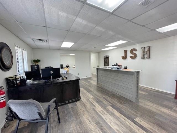 Listing Image #3 - Office for sale at 1021 Park Sreet, Commerce TX 75428