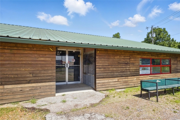 Listing Image #2 - Retail for sale at 211 E. Main Fish Diner Street, Pecan Gap TX 75469