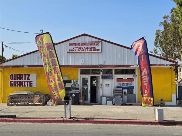 Listing Image #1 - Others for sale at 18189 Valley Boulevard, Bloomington CA 92316