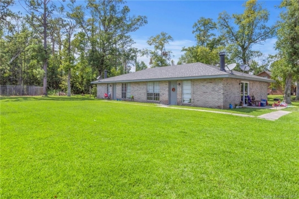 Listing Image #2 - Others for sale at 1261 Woodland Trails 1-4, Moss Bluff LA 70611
