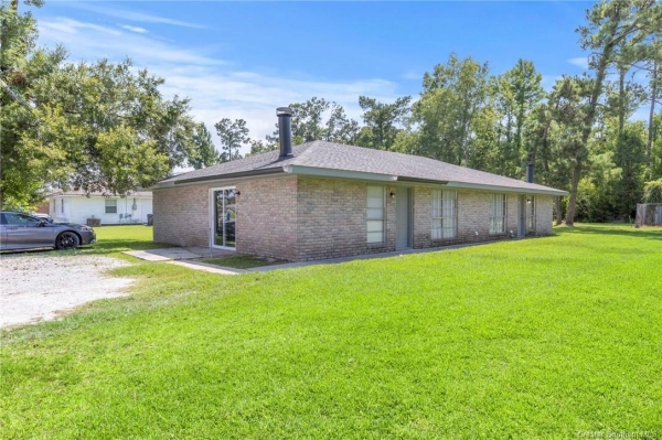 Listing Image #3 - Others for sale at 1261 Woodland Trails 1-4, Moss Bluff LA 70611