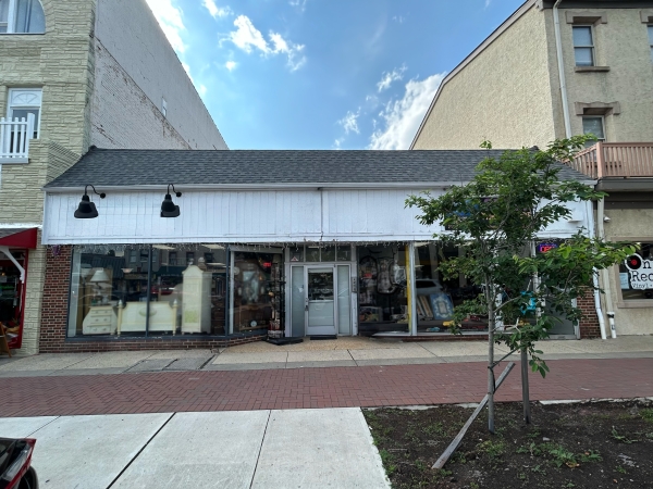 Listing Image #1 - Retail for sale at 9-13 S Broad Street, Woodbury NJ 08096