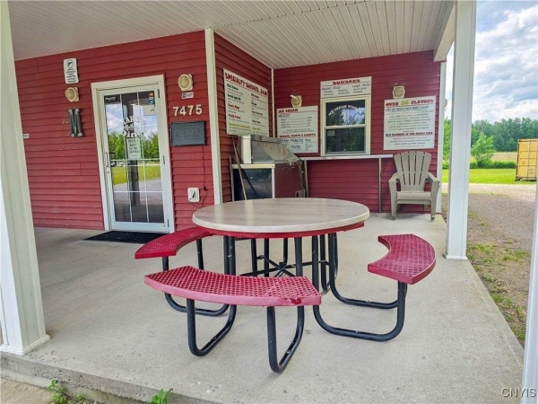 Listing Image #2 - Retail for sale at 7487 Vienna Road, Blossvale NY 13308