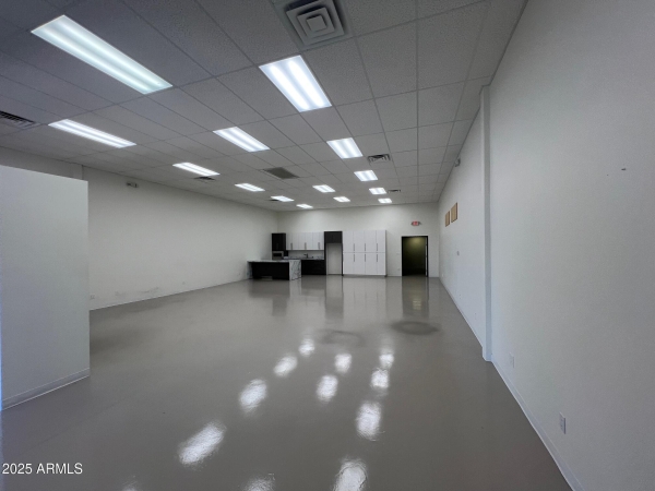 Listing Image #3 - Industrial for sale at 16835 N Park Place 3, Glendale AZ 85306