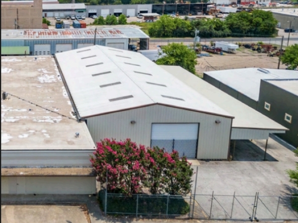 Listing Image #2 - Industrial for sale at 1300 Franklin Ave, Waco TX 76701