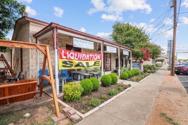 Listing Image #2 - Others for sale at 408-410 W Main St, Fredericksburg TX 78624