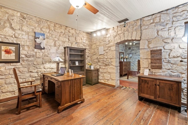 Listing Image #3 - Others for sale at 408-410 W Main St, Fredericksburg TX 78624