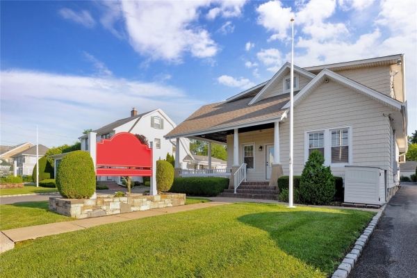 Listing Image #3 - Others for sale at 111 Conklin Street, Farmingdale NY 11735