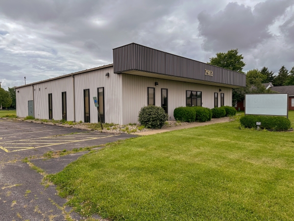 Listing Image #1 - Office for sale at 2912 Stanton St, Springfield IL 62703