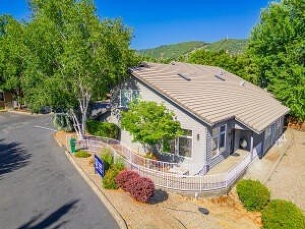 Listing Image #1 - Others for sale at 877 NE 7th Street, Grants Pass OR 97526