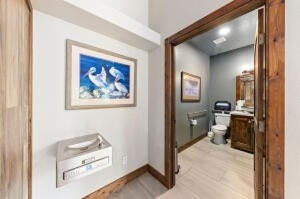 Listing Image #3 - Others for sale at 877 NE 7th Street, Grants Pass OR 97526