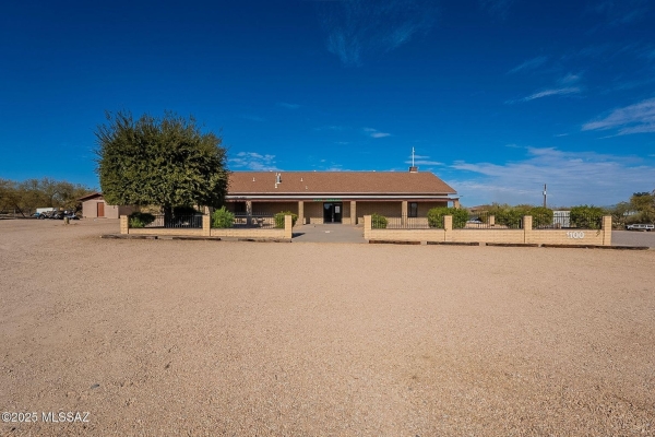 Listing Image #1 - Multi-Use for sale at 1100 W Calle Privada, Sahuarita AZ 85629