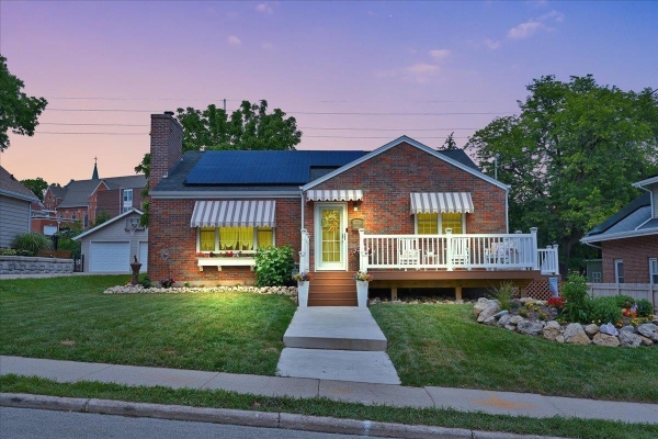 Listing Image #2 - Others for sale at 2225 Green Street, Dubuque IA 52001