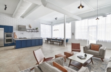 Retail for sale in Chicago, IL