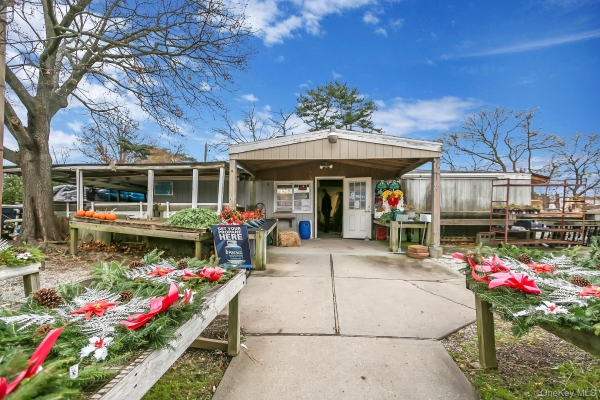 Listing Image #2 - Others for sale at 42 Hempstead Turnpike, Farmingdale NY 11735