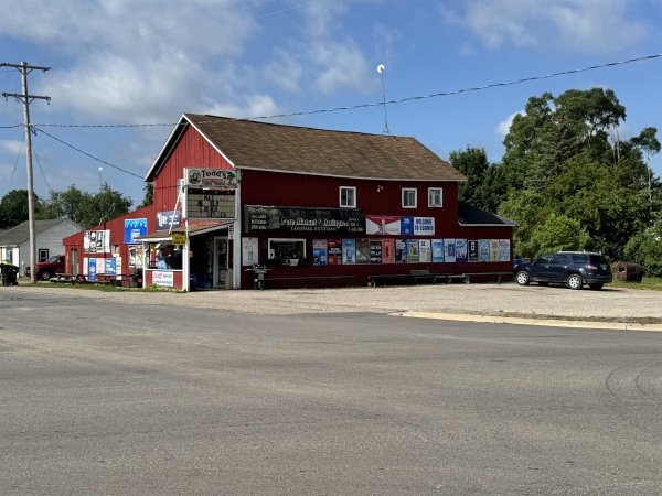 Listing Image #1 - Others for sale at 8990 E Pere Marquette, Clare MI 48617