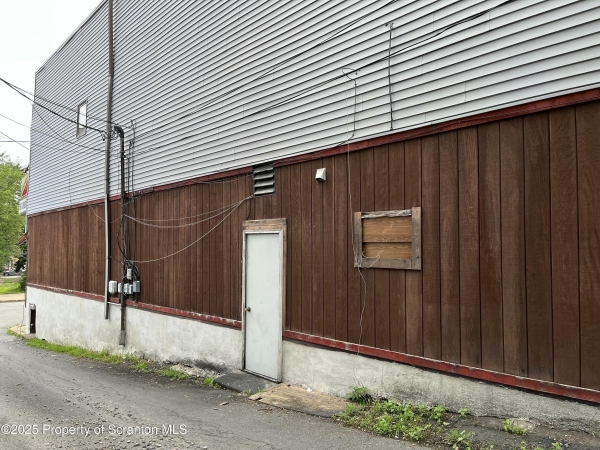 Listing Image #3 - Others for sale at 1024 Jackson Street, Scranton PA 18504