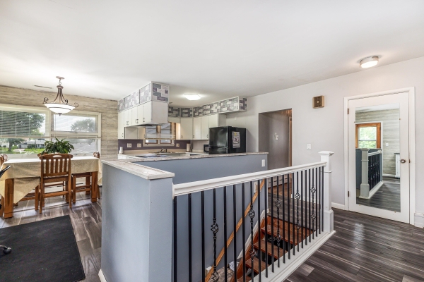 Listing Image #2 - Others for sale at 3112 Kaufmann Avenue, Dubuque IA 52001