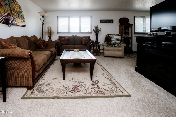 Listing Image #3 - Multi-family for sale at 223 5th Avenue, Jamestown ND 58401