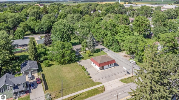 Listing Image #2 - Others for sale at 725 E Center, Ithaca MI 48847