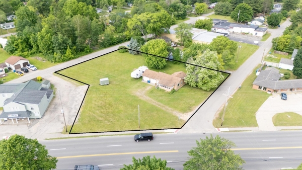 Listing Image #2 - Office for sale at 103 Beech Street, Houghton Lake MI 48629