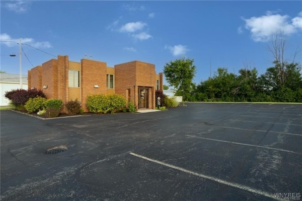 Listing Image #3 - Others for sale at 1870 Whitehaven Road, Grand Island NY 14072