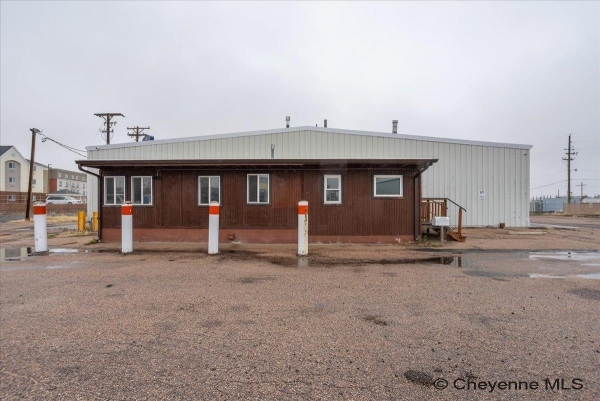 Listing Image #1 - Others for sale at 2302 W Lincolnway, Cheyenne WY 82001