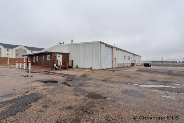 Listing Image #2 - Others for sale at 2302 W Lincolnway, Cheyenne WY 82001