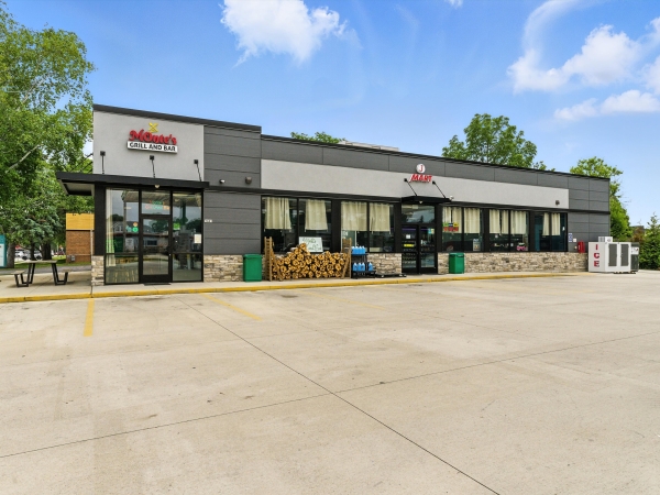 Listing Image #2 - Retail for sale at 1441 N 26th St, Sheboygan WI 53081