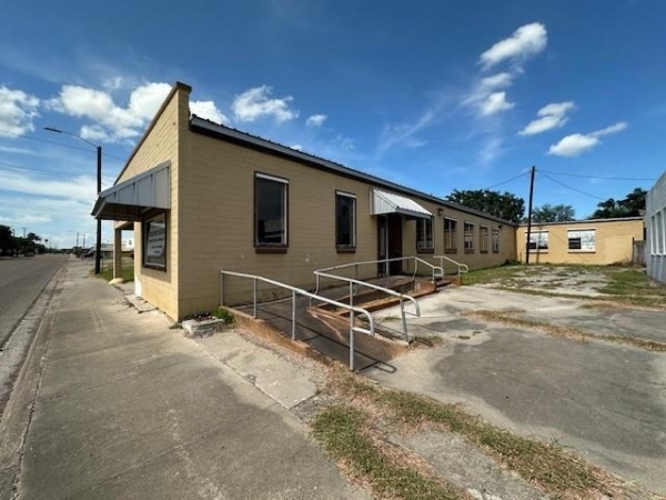 Listing Image #3 - Office for sale at 312 N 6th St., Kingsville TX 78363