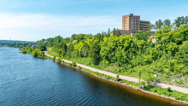 Listing Image #3 - Land for sale at TBD A B C Navy St, Hancock MI 49930