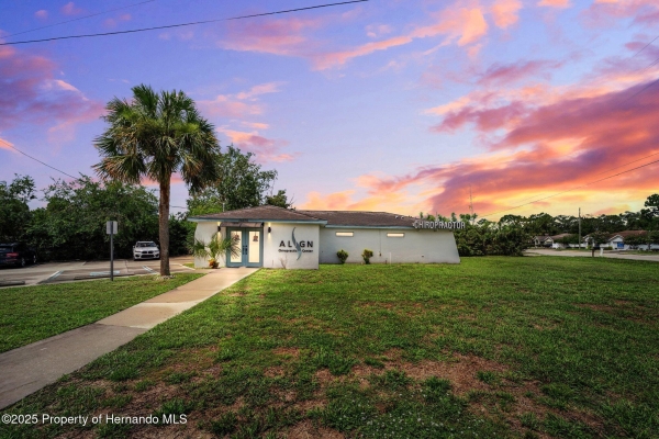 Listing Image #3 - Office for sale at 14270 Spring Hill Drive, Spring Hill FL 34609