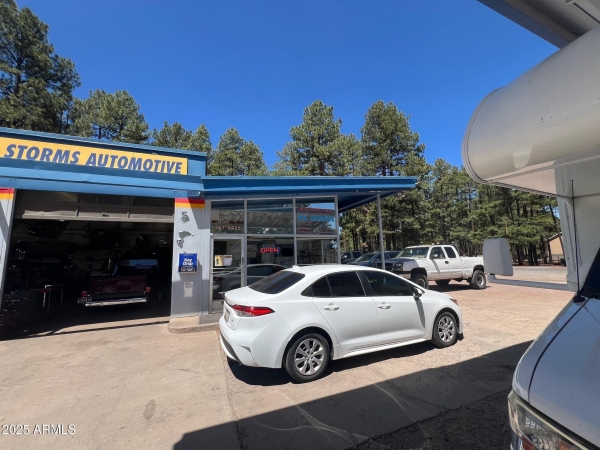 Listing Image #2 - Industrial for sale at 691 E White Mountain Boulevard, Pinetop AZ 85935